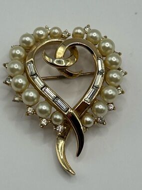 Trifari 50’s Heart Brooch